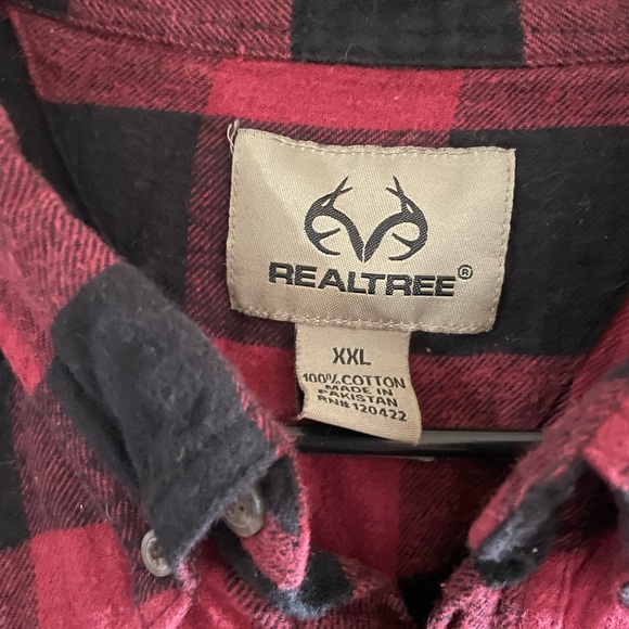 Realtree plaid button down - Picture 3 of 3